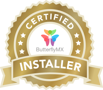 A gold seal that says certified installer